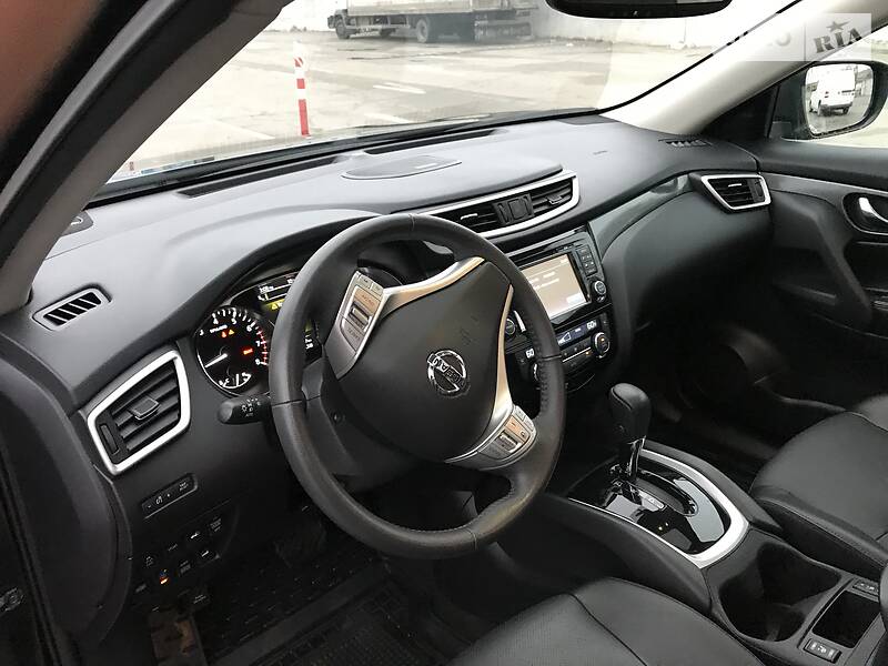 Позашляховик / Кросовер Nissan Rogue 2015 в Києві