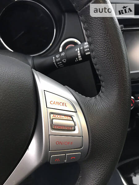 Позашляховик / Кросовер Nissan Rogue 2015 в Києві
