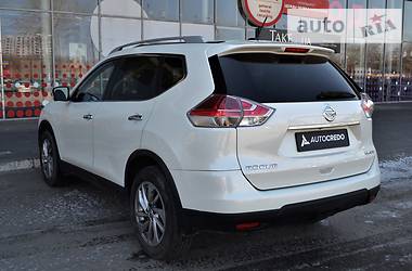Позашляховик / Кросовер Nissan Rogue 2015 в 