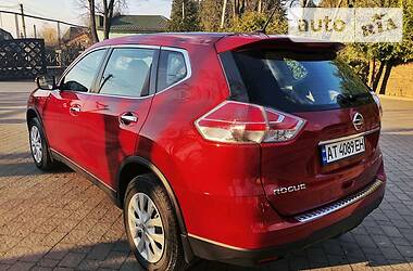 Внедорожник / Кроссовер Nissan Rogue 2015 в Полтаве