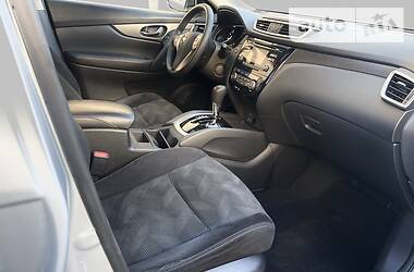Позашляховик / Кросовер Nissan Rogue 2014 в 