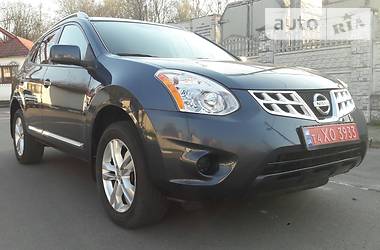Позашляховик / Кросовер Nissan Rogue 2013 в 