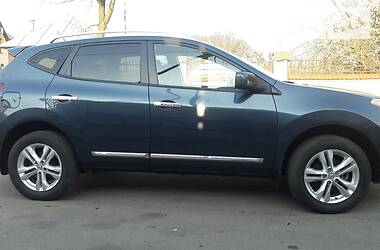Позашляховик / Кросовер Nissan Rogue 2013 в 