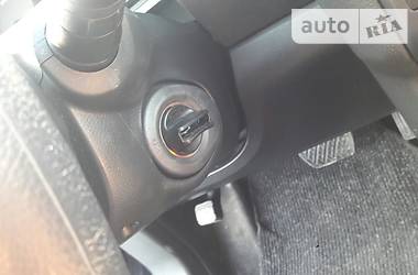 Позашляховик / Кросовер Nissan Rogue 2013 в 