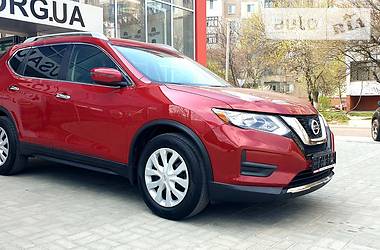 Внедорожник / Кроссовер Nissan Rogue 2016 в Херсоне