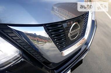 Позашляховик / Кросовер Nissan Rogue 2017 в 