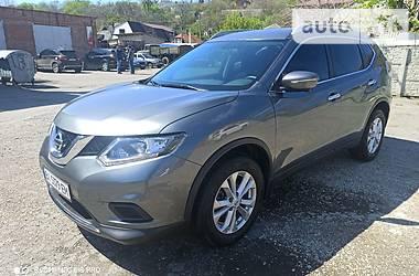 Позашляховик / Кросовер Nissan Rogue 2015 в 