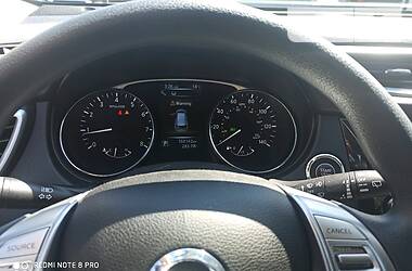 Позашляховик / Кросовер Nissan Rogue 2015 в 