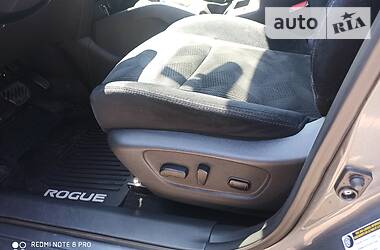 Позашляховик / Кросовер Nissan Rogue 2015 в 