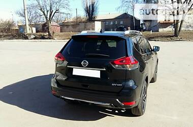 Позашляховик / Кросовер Nissan Rogue 2017 в 