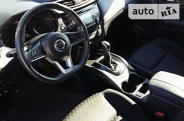 Позашляховик / Кросовер Nissan Rogue 2017 в 