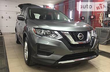 Позашляховик / Кросовер Nissan Rogue 2017 в 