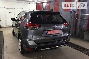 Позашляховик / Кросовер Nissan Rogue 2017 в 
