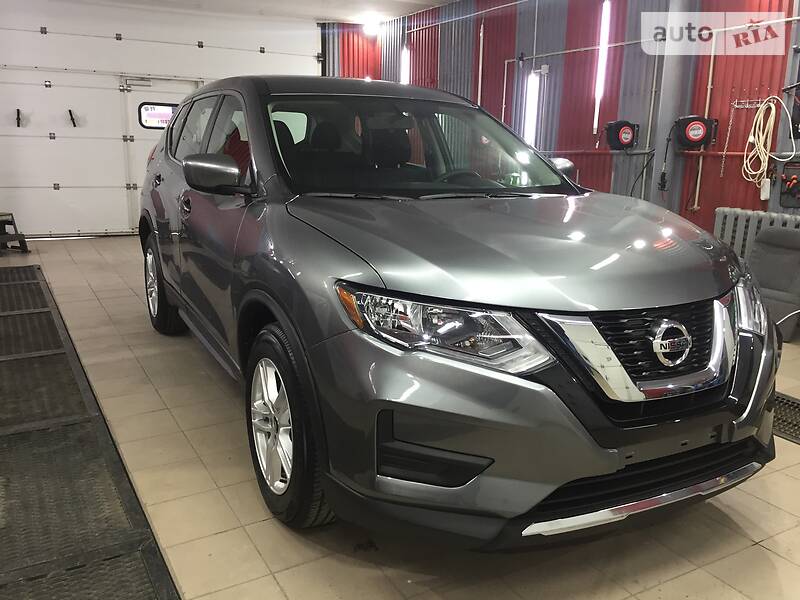Позашляховик / Кросовер Nissan Rogue 2017 в 