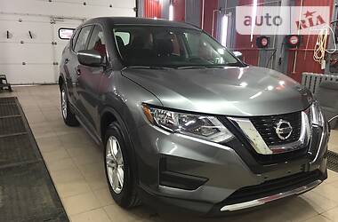 Позашляховик / Кросовер Nissan Rogue 2017 в 