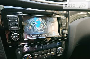 Позашляховик / Кросовер Nissan Rogue 2015 в 