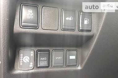 Позашляховик / Кросовер Nissan Rogue 2017 в 