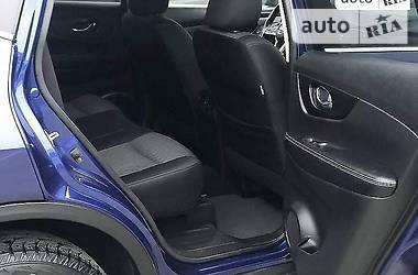 Позашляховик / Кросовер Nissan Rogue 2017 в 