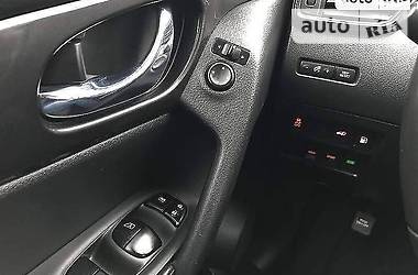 Позашляховик / Кросовер Nissan Rogue 2017 в 
