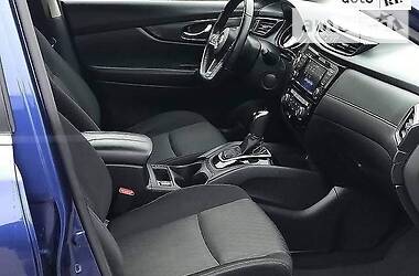 Позашляховик / Кросовер Nissan Rogue 2017 в 