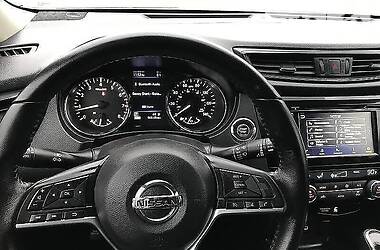 Позашляховик / Кросовер Nissan Rogue 2017 в 