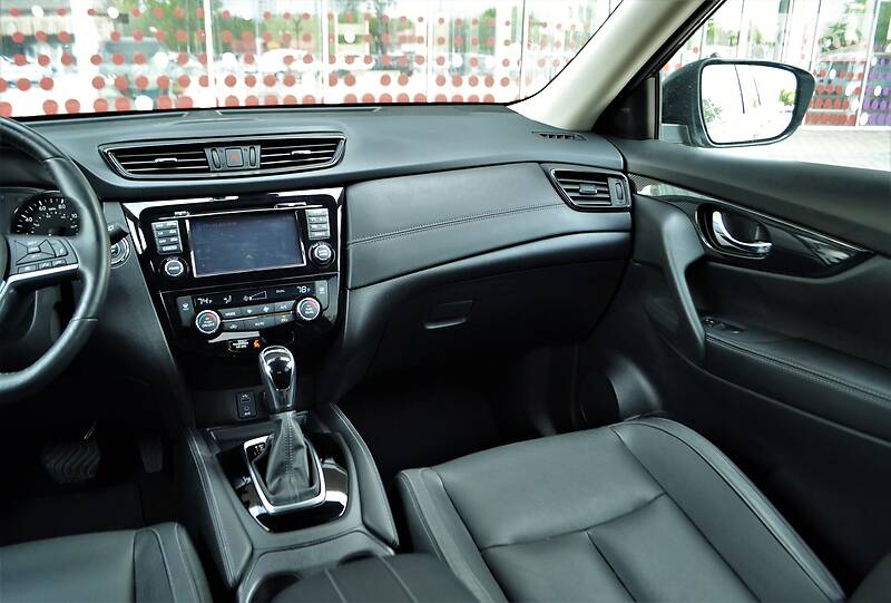 Позашляховик / Кросовер Nissan Rogue 2017 в Харкові