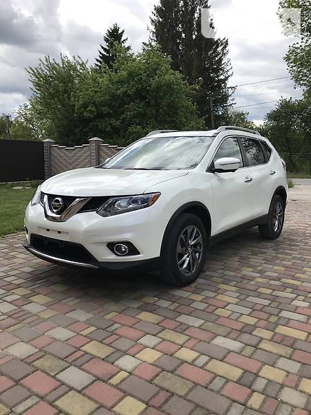 Позашляховик / Кросовер Nissan Rogue 2015 в 