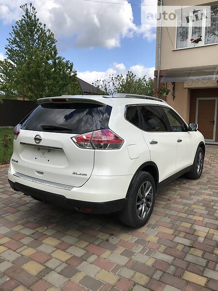 Позашляховик / Кросовер Nissan Rogue 2015 в Івано-Франківську