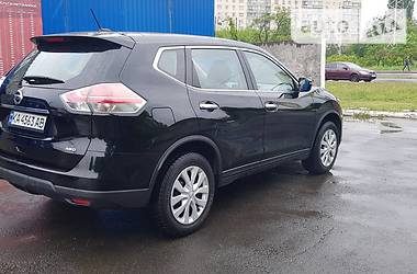 Внедорожник / Кроссовер Nissan Rogue 2015 в Киеве