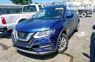Позашляховик / Кросовер Nissan Rogue 2017 в 