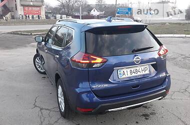 Позашляховик / Кросовер Nissan Rogue 2017 в 