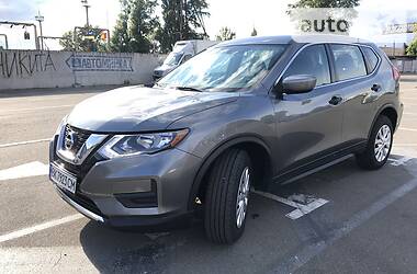 Позашляховик / Кросовер Nissan Rogue 2016 в 