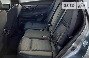 Позашляховик / Кросовер Nissan Rogue 2016 в 