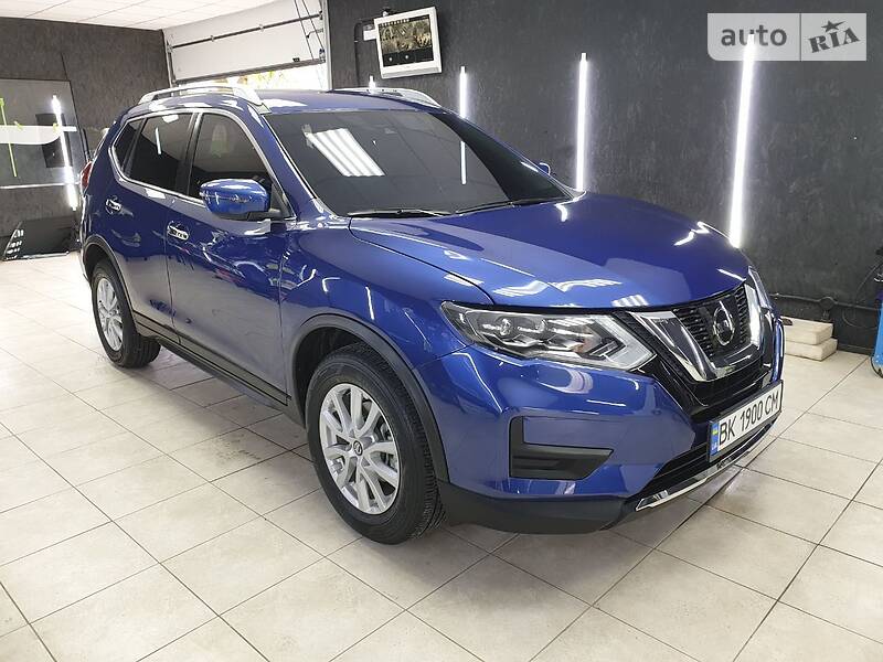 Внедорожник / Кроссовер Nissan Rogue 2018 в Ровно