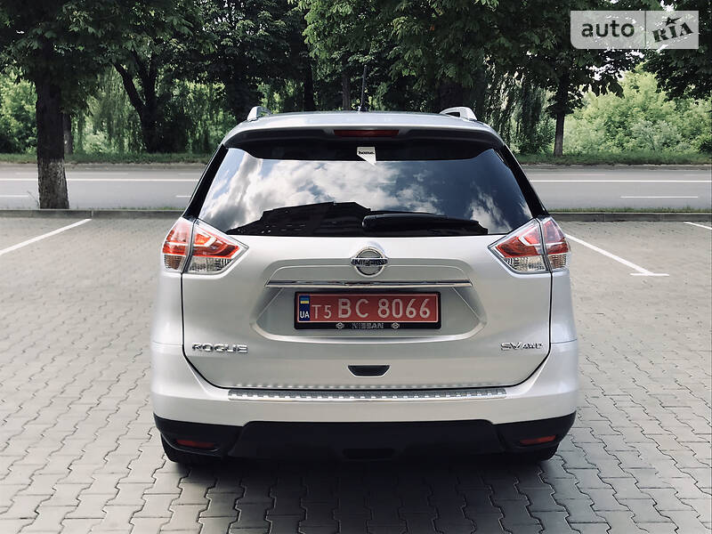 Позашляховик / Кросовер Nissan Rogue 2015 в Луцьку