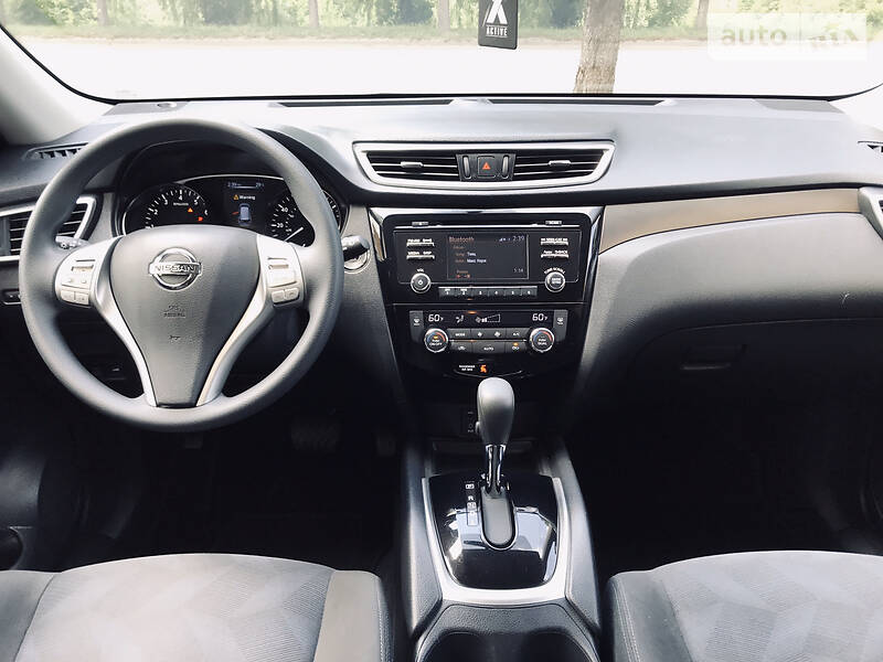 Позашляховик / Кросовер Nissan Rogue 2015 в Луцьку