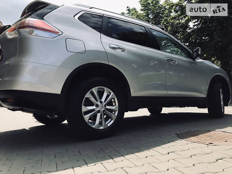 Позашляховик / Кросовер Nissan Rogue 2015 в Луцьку