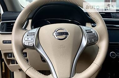 Позашляховик / Кросовер Nissan Rogue 2014 в 