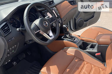 Позашляховик / Кросовер Nissan Rogue 2016 в 