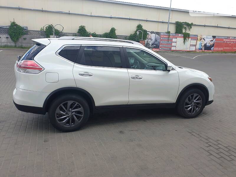 Позашляховик / Кросовер Nissan Rogue 2015 в Києві