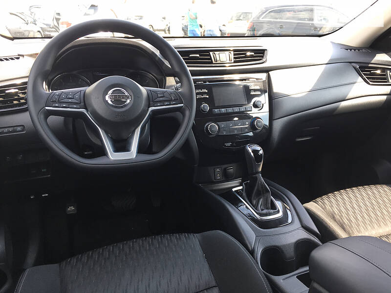 Внедорожник / Кроссовер Nissan Rogue 2017 в Виннице