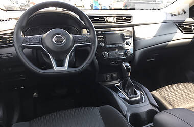 Позашляховик / Кросовер Nissan Rogue 2017 в 
