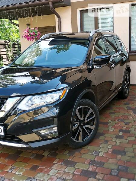 Позашляховик / Кросовер Nissan Rogue 2018 в Ірпені