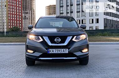 Позашляховик / Кросовер Nissan Rogue 2016 в 