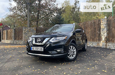 Внедорожник / Кроссовер Nissan Rogue 2017 в Днепре