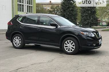 Внедорожник / Кроссовер Nissan Rogue 2018 в Ровно