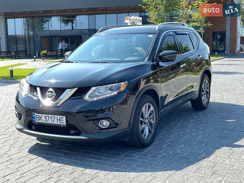 Внедорожник / Кроссовер Nissan Rogue 2015 в Вараше