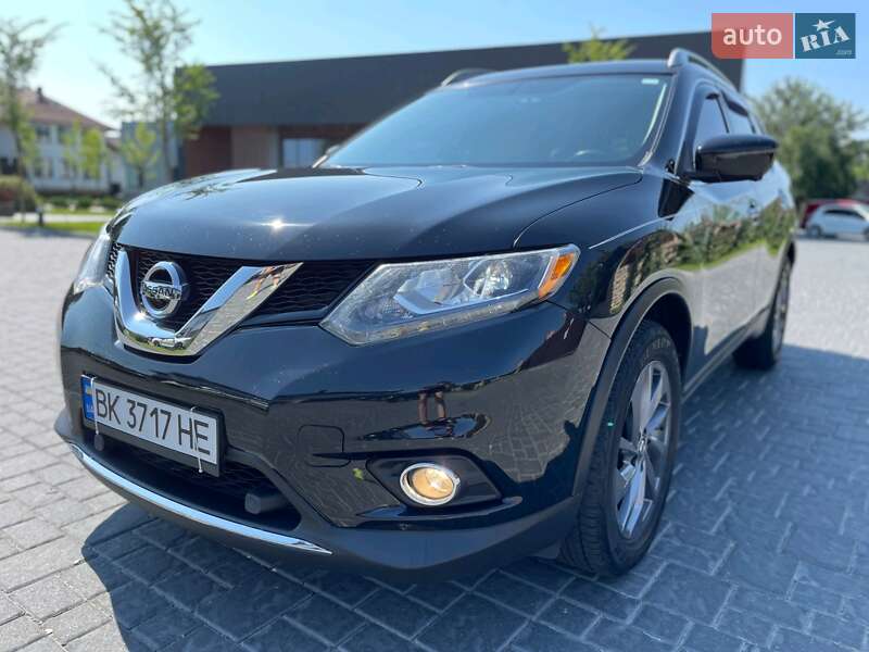Внедорожник / Кроссовер Nissan Rogue 2015 в Вараше