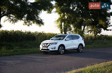 Позашляховик / Кросовер Nissan Rogue 2016 в Львові