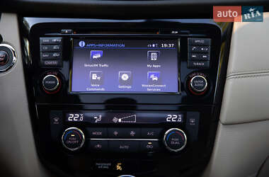 Позашляховик / Кросовер Nissan Rogue 2016 в Львові